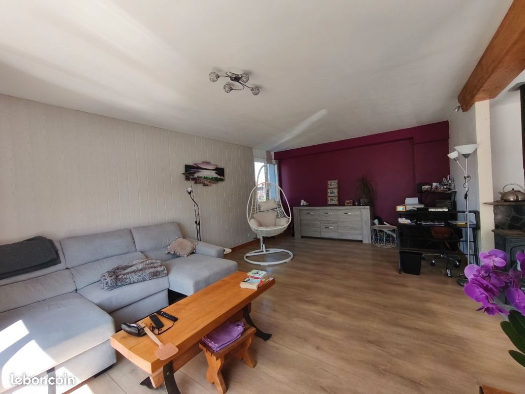 Appartement à louer, 125m², Brénod