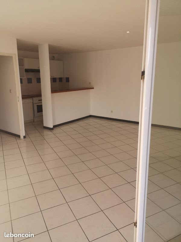 Appartement à louer, 79m², Muret