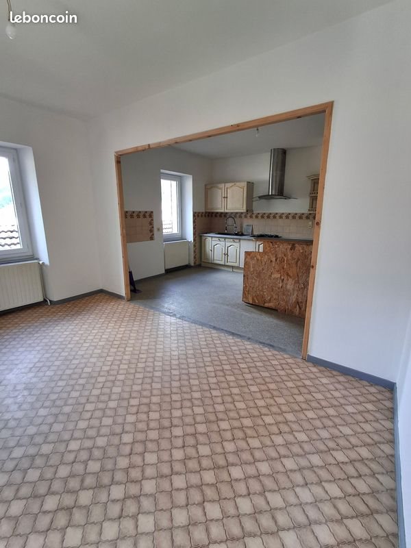 Maison à louer, 120m², Arcens