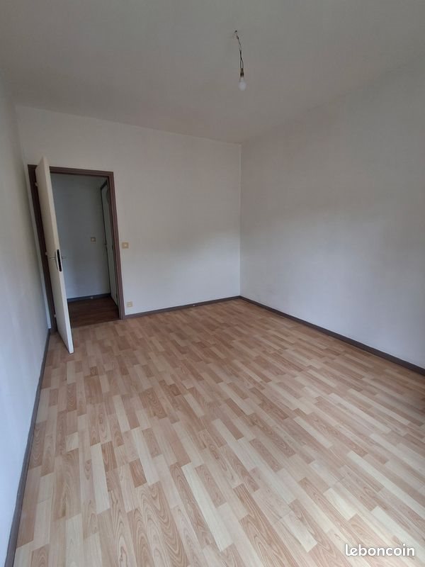 Maison à louer, 120m², Arcens