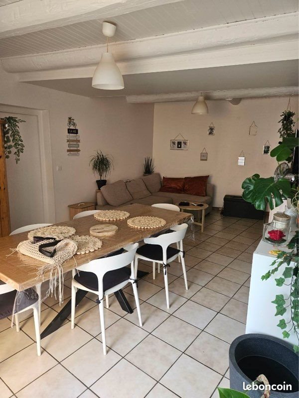 Appartement à louer, 73m², Saint-Max