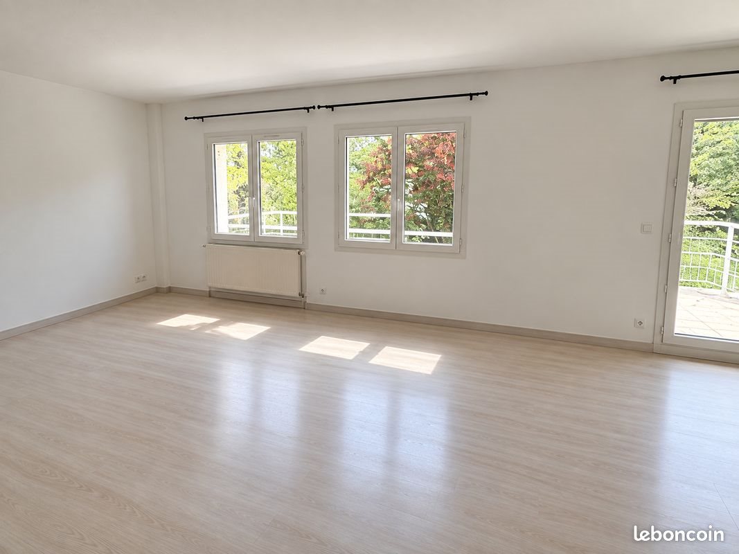 Maison à vendre, 105m², Charmeil