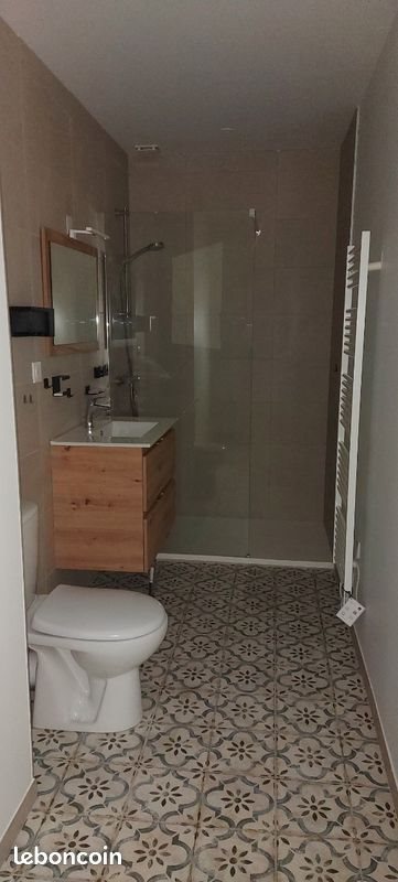 Appartement à louer, 54m², Rochemaure