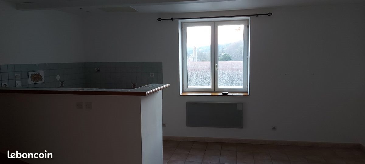 Appartement à louer, 54m², Rochemaure