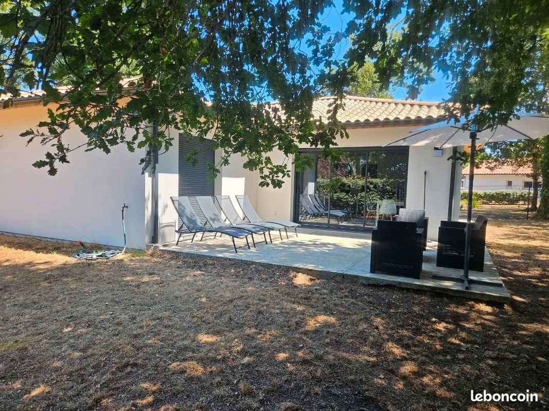 Maison à louer, 120m², Saint-Julien-en-Born