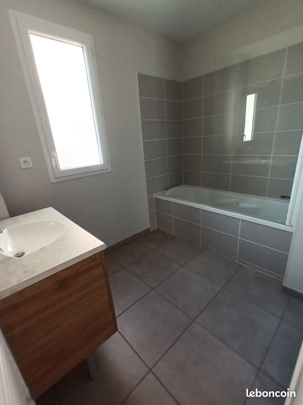Appartement à louer, 67m², Serpaize