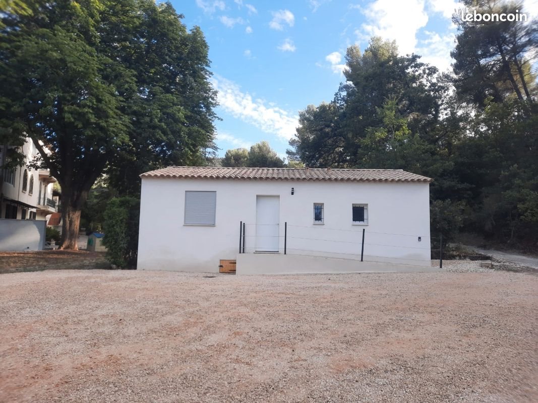Maison à louer, 65m², Simiane-Collongue