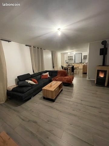 Appartement à louer, 90m², Fournets-Luisans