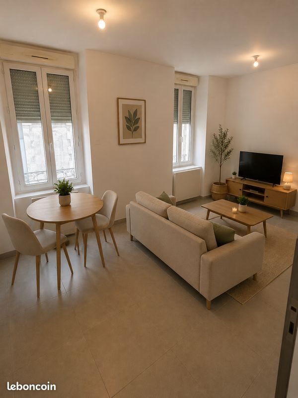 Appartement à louer, 33m², Nîmes