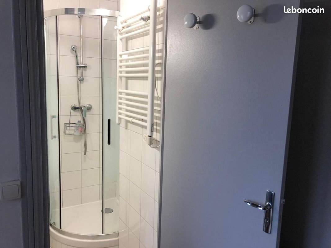 Appartement à louer, 28m², Paris 18ème