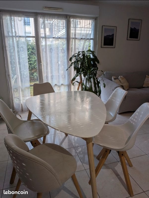 Appartement à louer, 52m², Emerainville