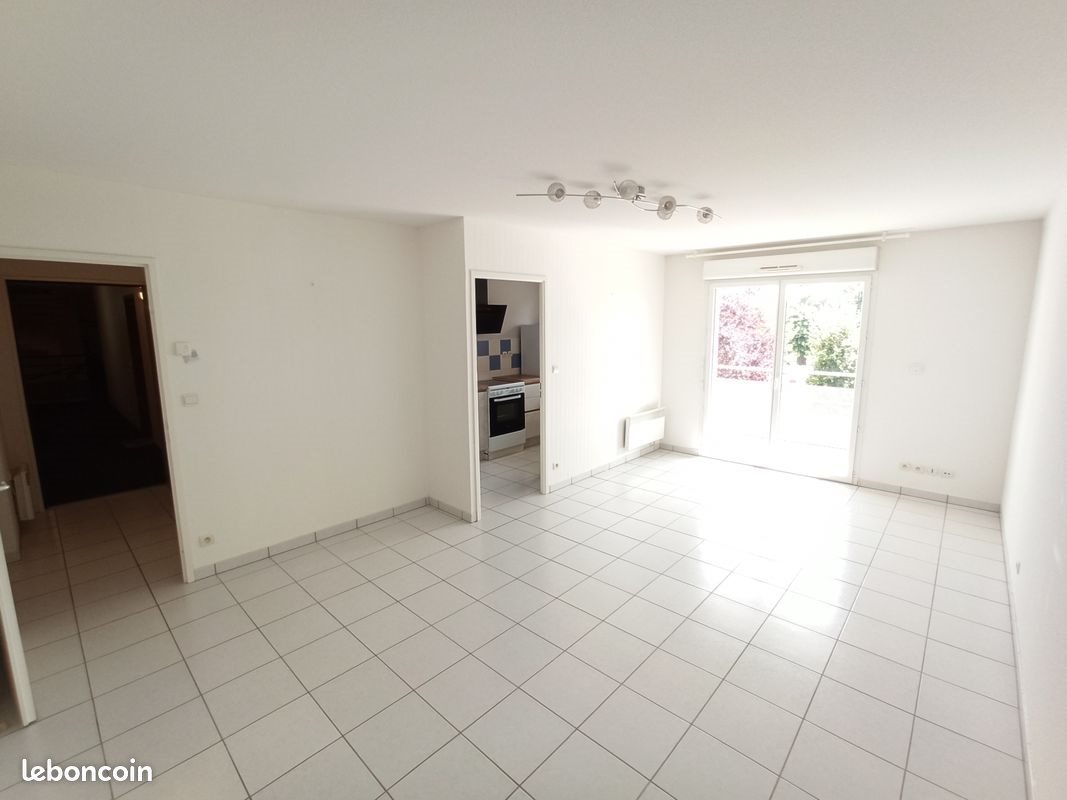 Appartement à louer, 62m², Avoine