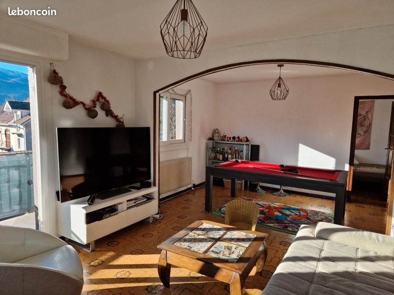 Appartement à louer, 100m², Marignier
