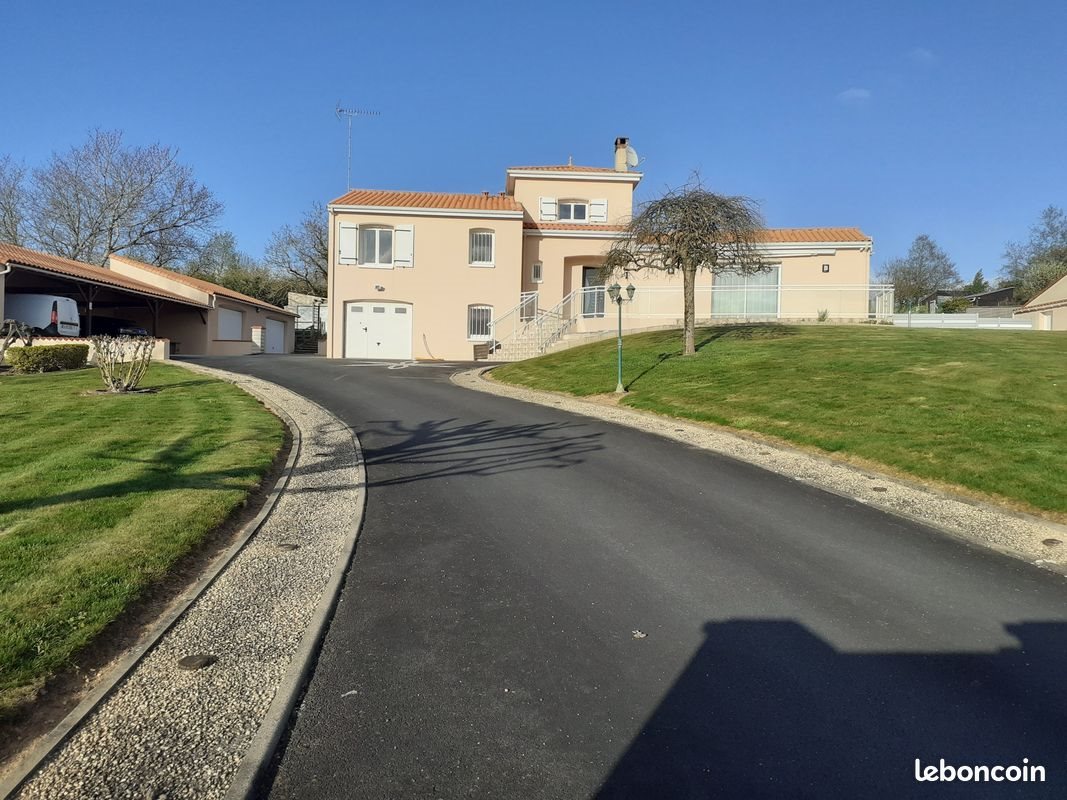 Maison à vendre, 126m², Mervent