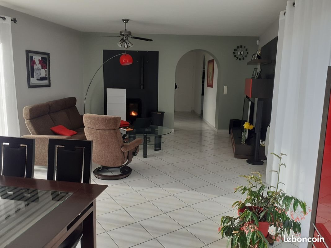 Maison à vendre, 126m², Mervent