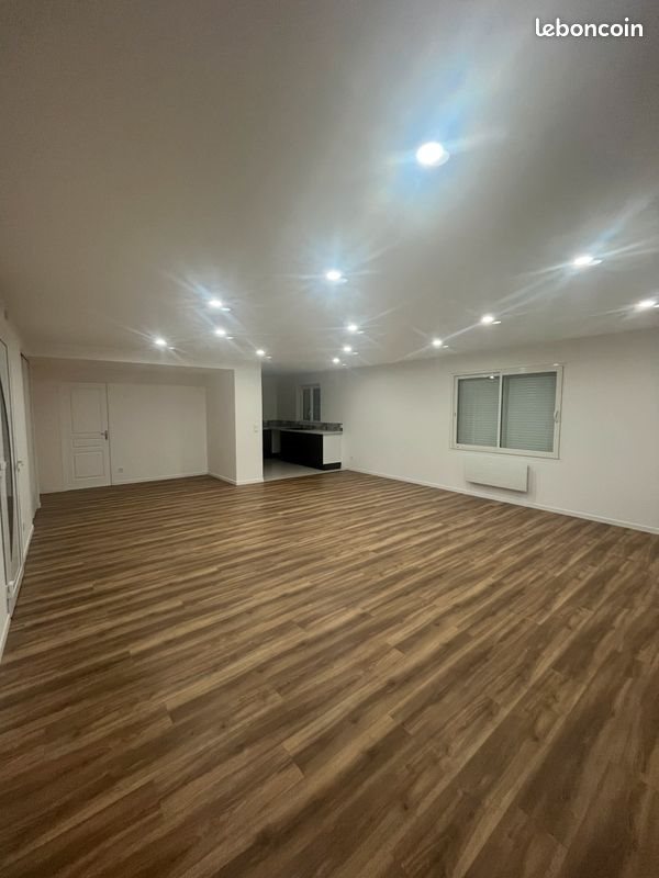 Maison à louer, 106m², Thuré