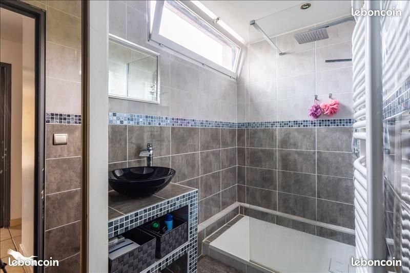 Appartement à vendre, 58m², Décines-Charpieu