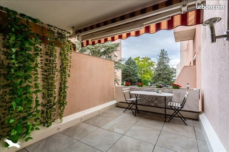 Appartement à vendre, 58m², Décines-Charpieu