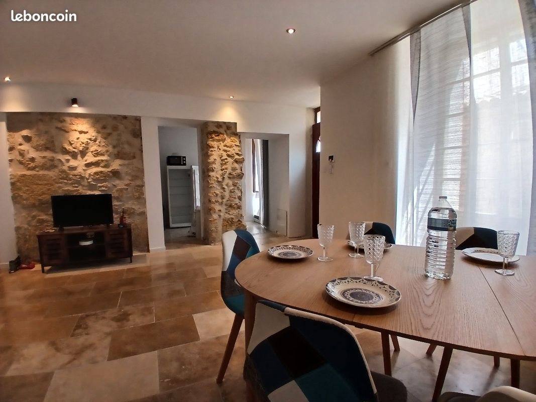 Maison à louer, 120m², Ansouis