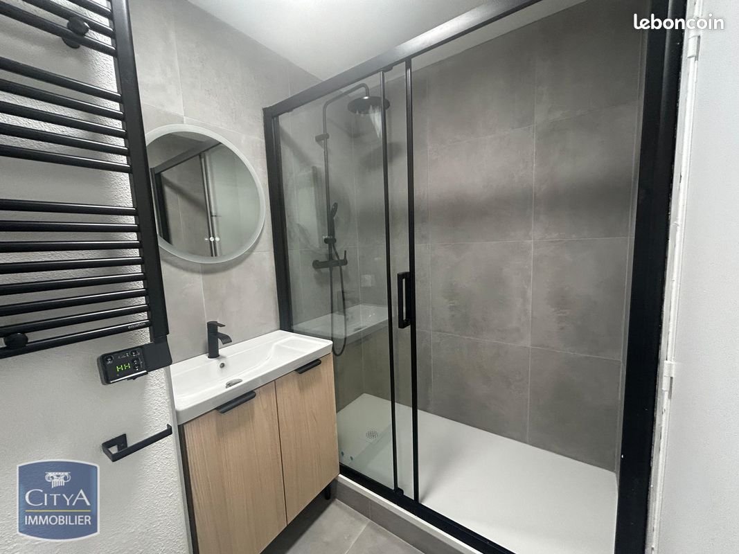Appartement à louer, 19m², Saint-Étienne