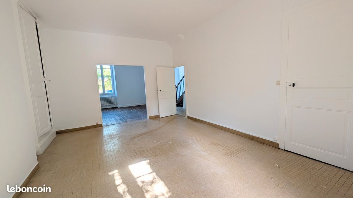 Appartement à louer, 100m², Segonzac