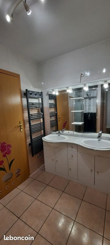 Appartement à louer, 81m², Renage