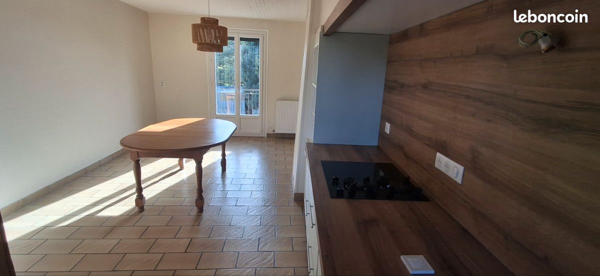 Maison à louer, 60m², Laguiole