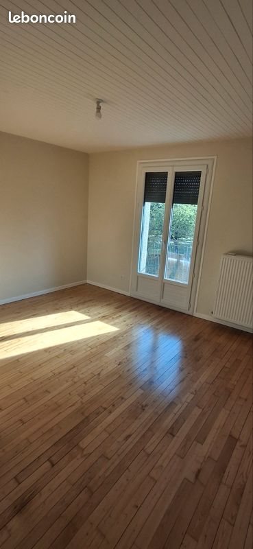 Maison à louer, 60m², Laguiole