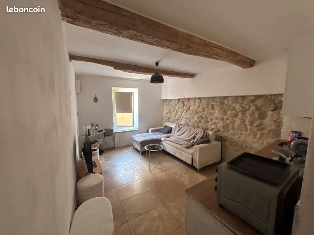 Appartement à louer, 32m², Meyrargues