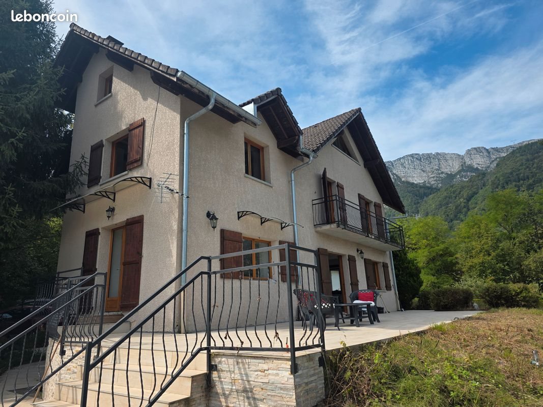 Maison à louer, 167m², Doussard