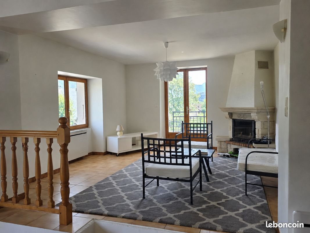 Maison à louer, 167m², Doussard