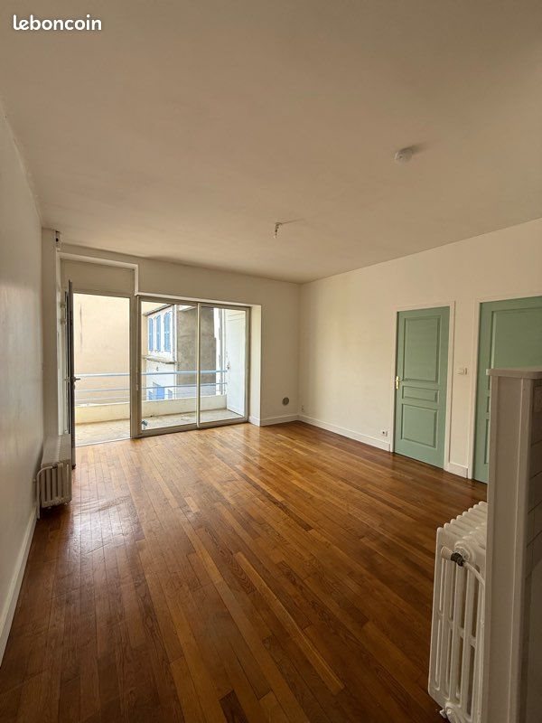 Appartement à louer, 60m², Marcigny
