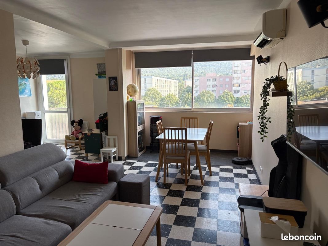Appartement à vendre, 78m², Aubagne