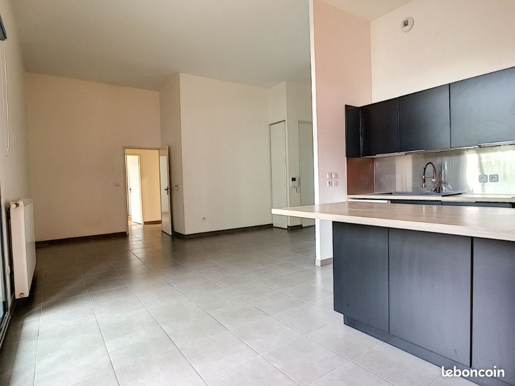 Appartement à louer, 81m², Balma