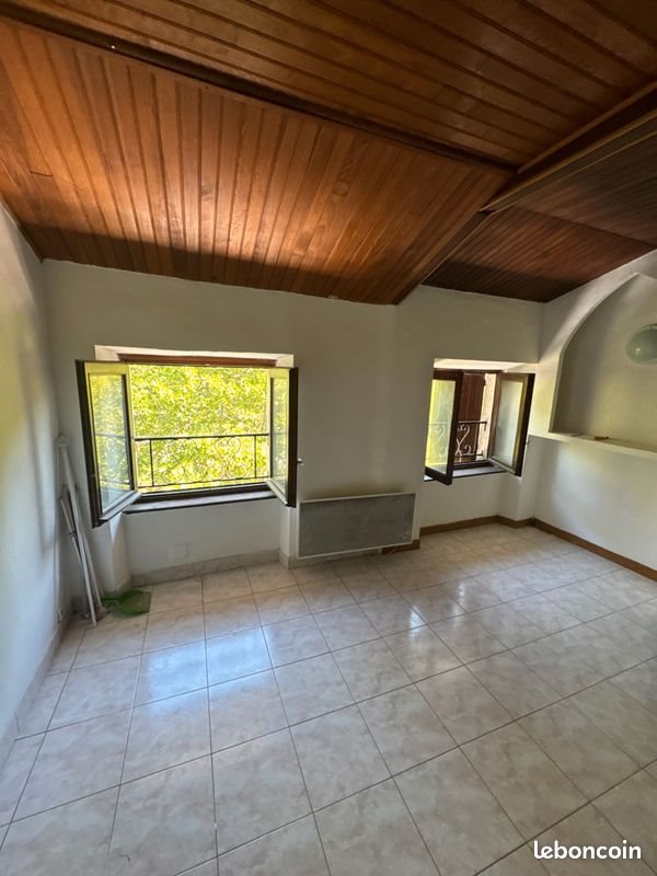 Appartement à louer, 46m², Saint-Pons-de-Thomières