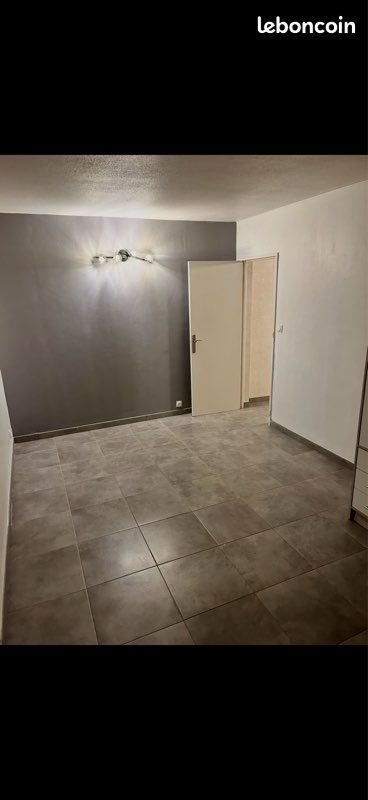 Appartement à louer, 51m², Marignane