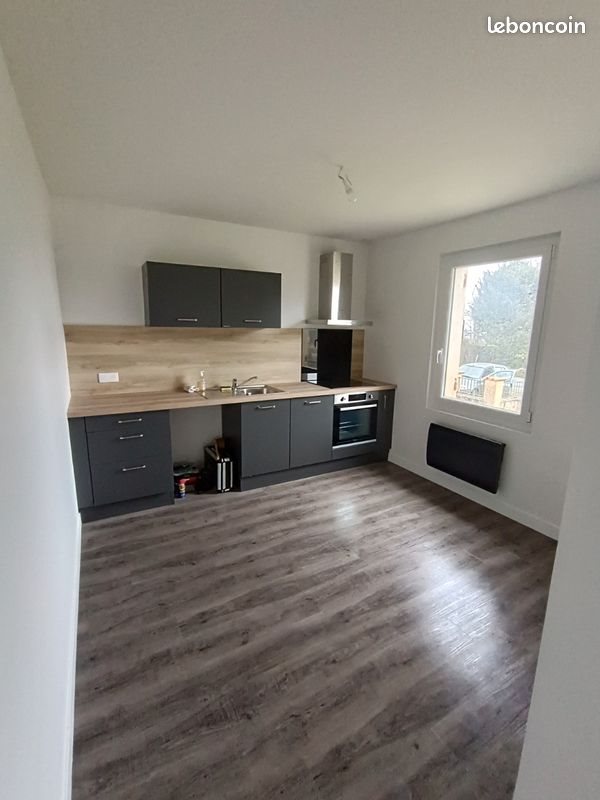 Maison à louer, 100m², Marcillac-Saint-Quentin