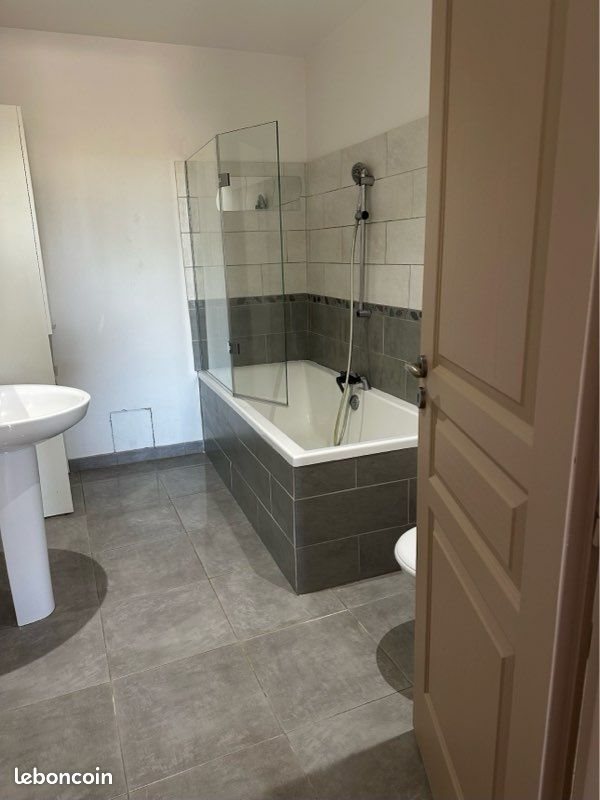 Appartement à louer, 75m², Villeneuve-sur-Yonne