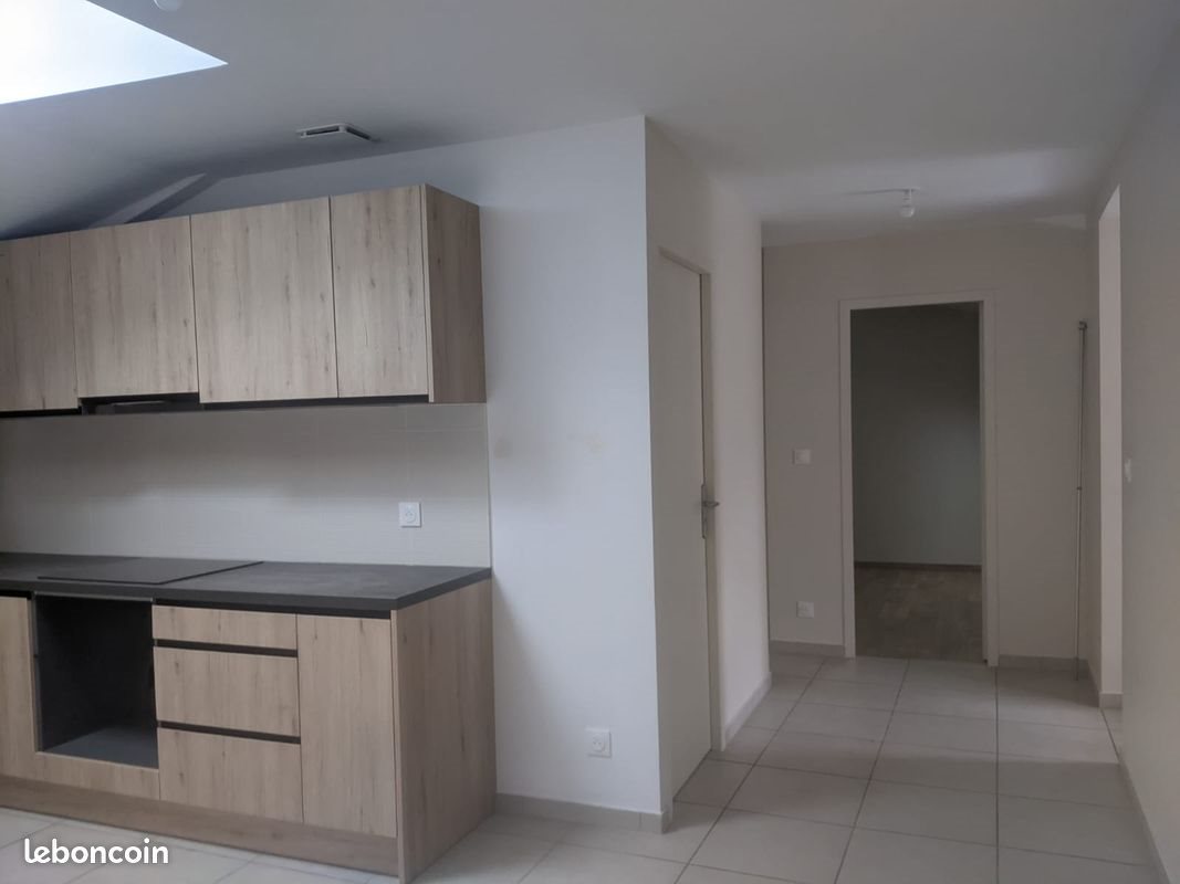 Maison à louer, 90m², Illats