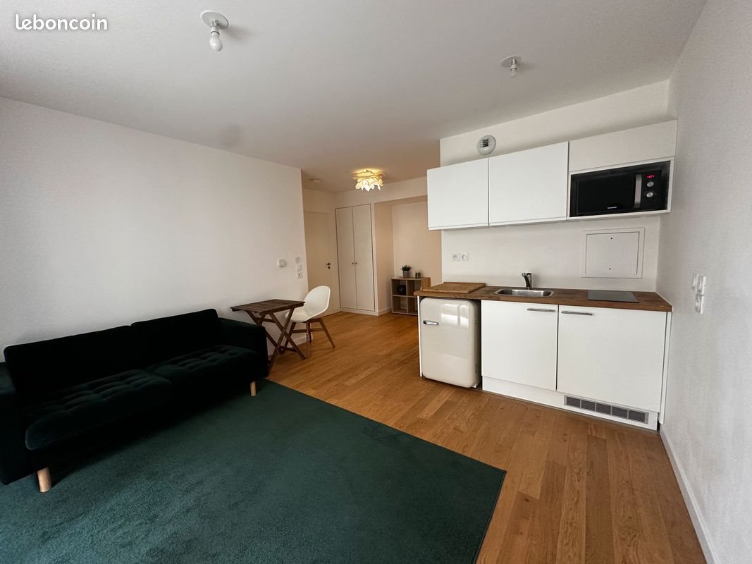 Appartement à louer, 45m², Courbevoie
