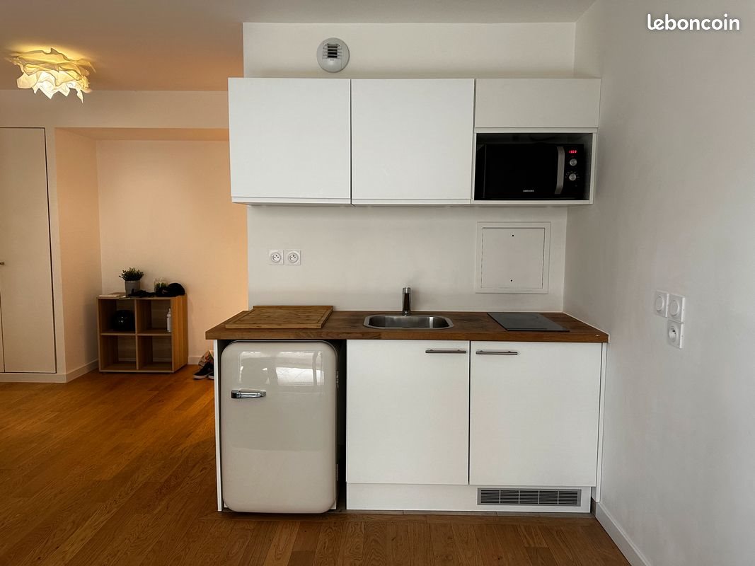 Appartement à louer, 45m², Courbevoie