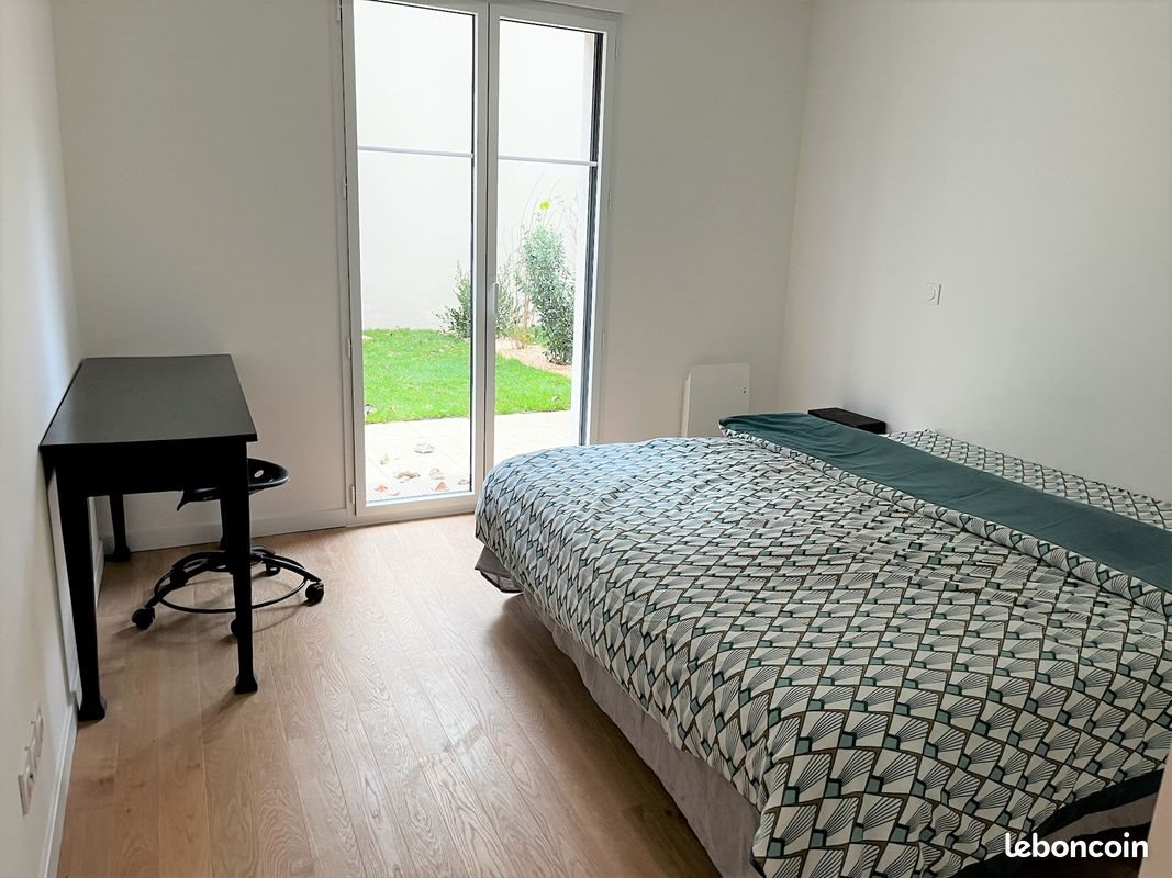 Appartement à louer, 45m², Courbevoie