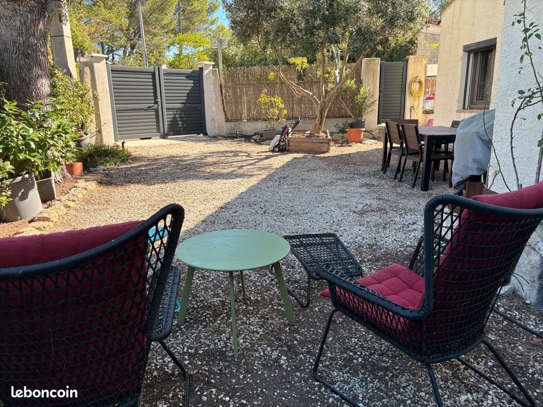 Maison à vendre, 105m², Saint-Mitre-les-Remparts