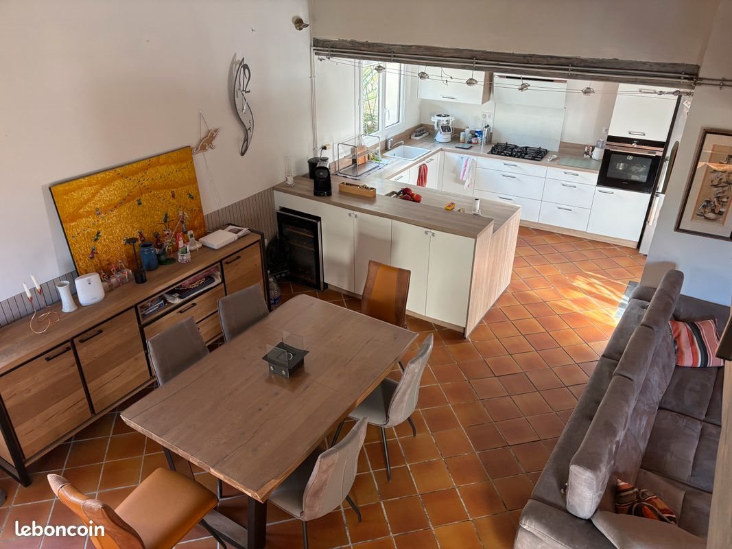 Maison à vendre, 105m², Saint-Mitre-les-Remparts