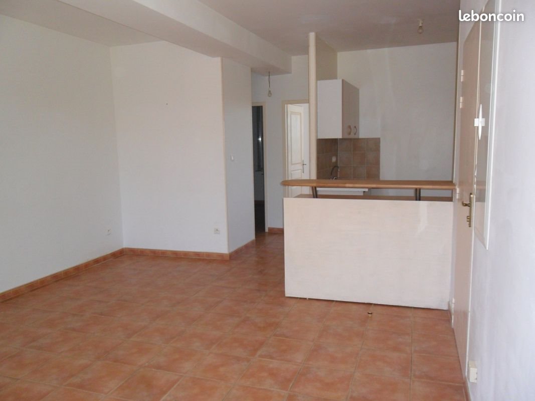 Appartement à louer, 54m², Bizanet