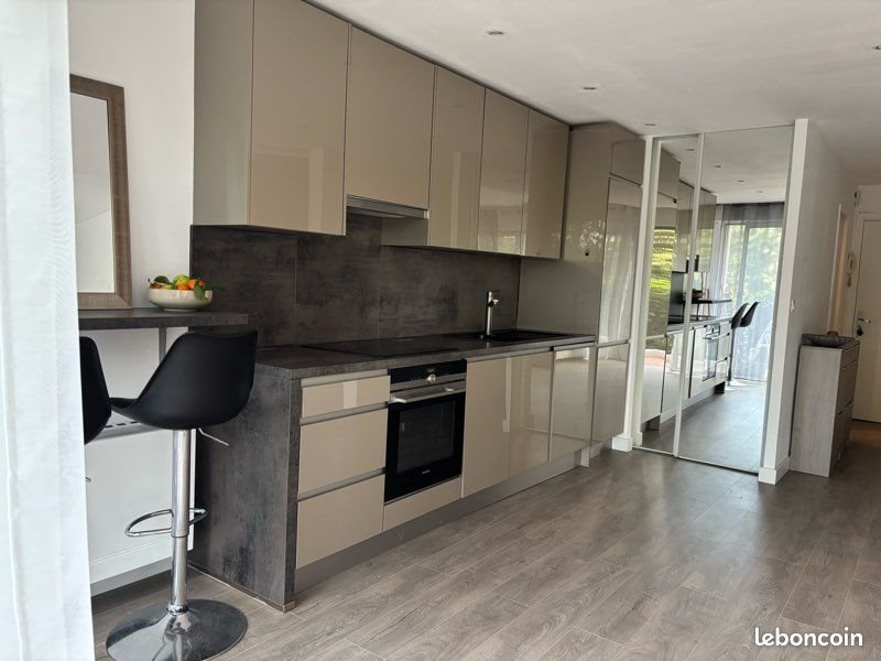 Appartement à louer, 34m², Mandelieu-la-Napoule