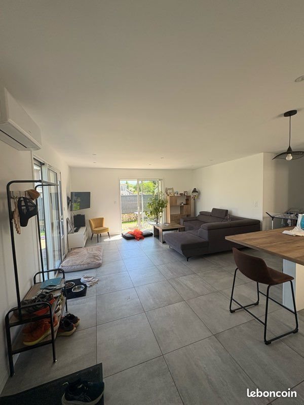 Maison à louer, 100m², Saint-Romain-de-Benet