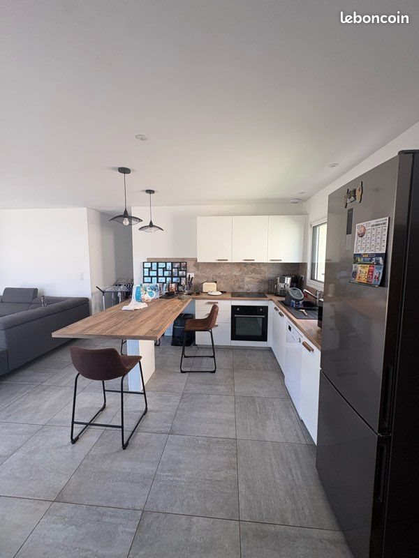 Maison à louer, 100m², Saint-Romain-de-Benet