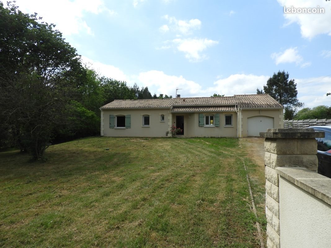 Maison à vendre, 116m², Nontron
