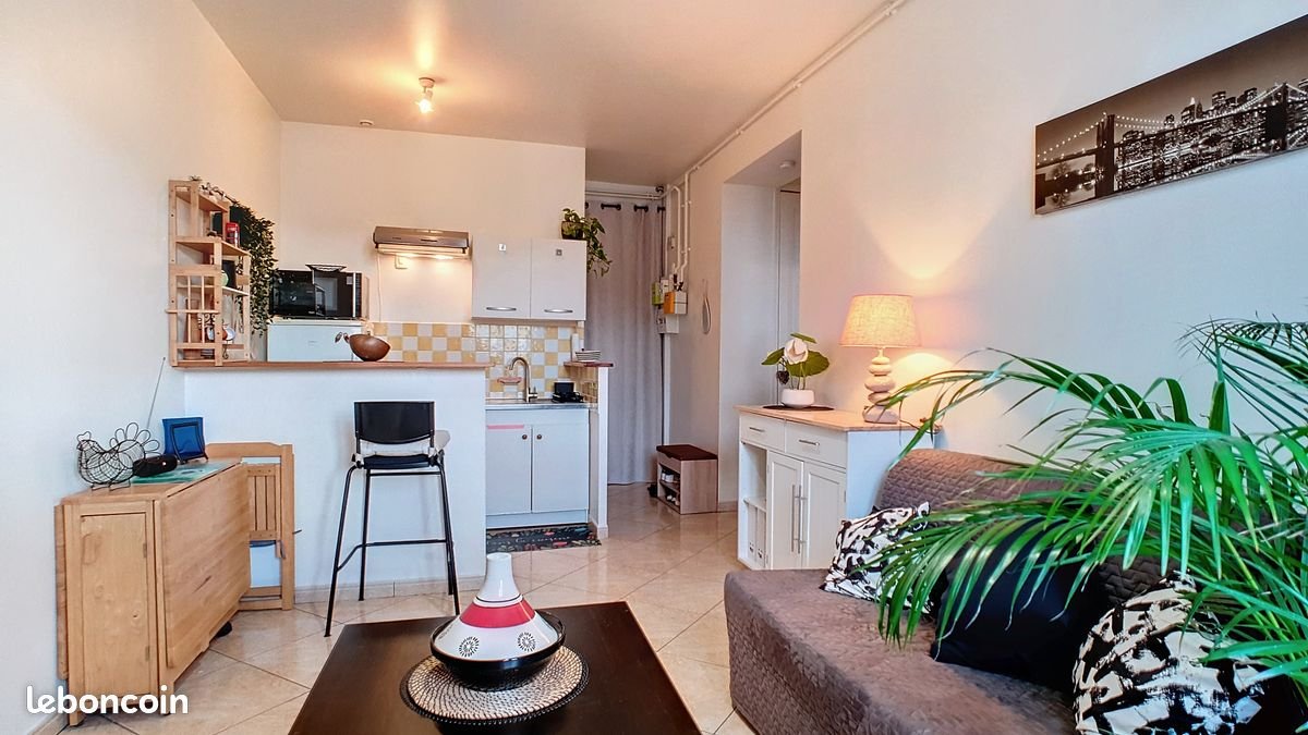 Appartement à louer, 34m², Vénissieux